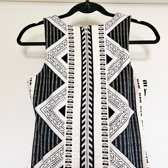 NWOT Charlotte Russe Small Tribal Print Bodycon Dress - Picture 3 of 13